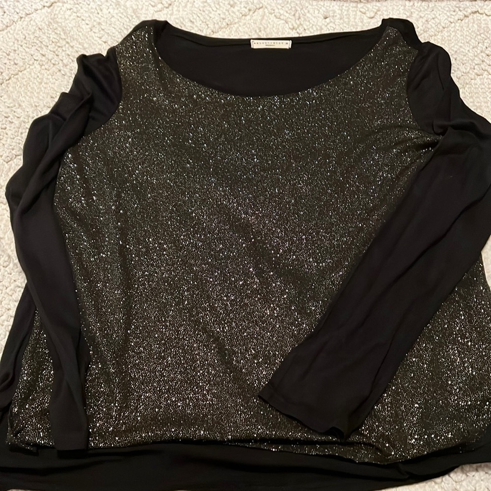 Long sleeve glitter front blouse